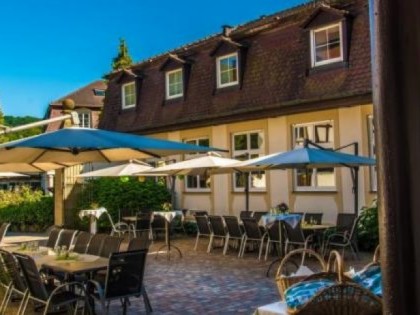 照片: Schloss Doettingen 